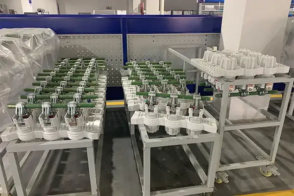 Stroomtransformatoren: kerncomponenten voor spanningsconversie en energieoverdracht